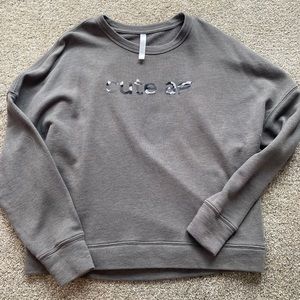 Women’s crewneck sweatshirt